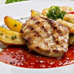 筋トレ・ダイエットの筋肉作りに最適な肉は鶏・豚・牛？カロリーや栄養素を比較