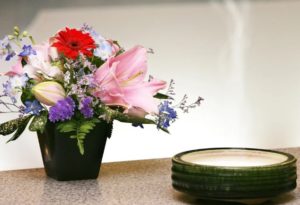 葬式に行けない時の連絡方法や香典の渡し方など マナー 対応 ディアナイト